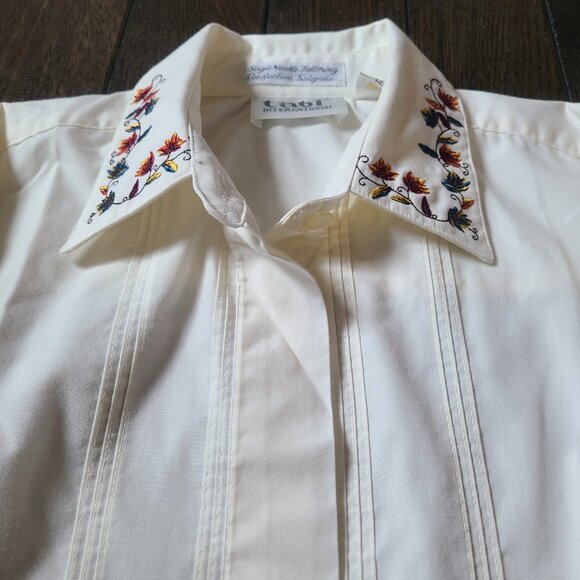 Vintage Tabi International - Women's Button Down Shirt with embroidery - Picture 6 of 8